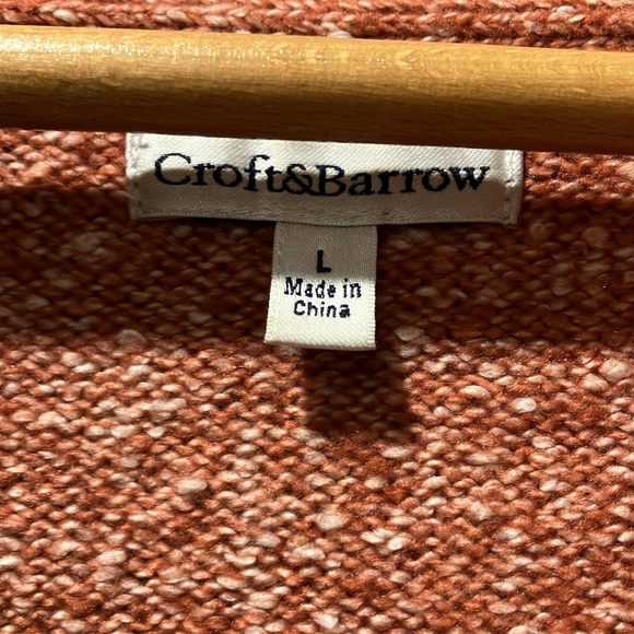 Croft & Barrow Nice simple red n white v-neck Sweater - Picture 3 of 5